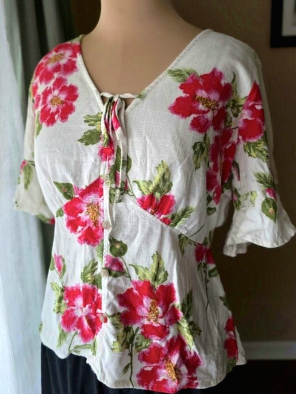 LC Lauren Conrad Floral V-Neck Button Front Tie Top Blouse Cream Pink Medium M